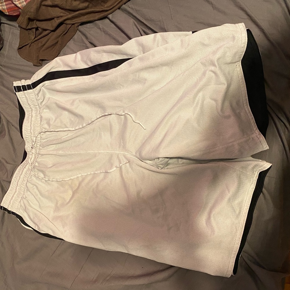 Reversible athletic shorts